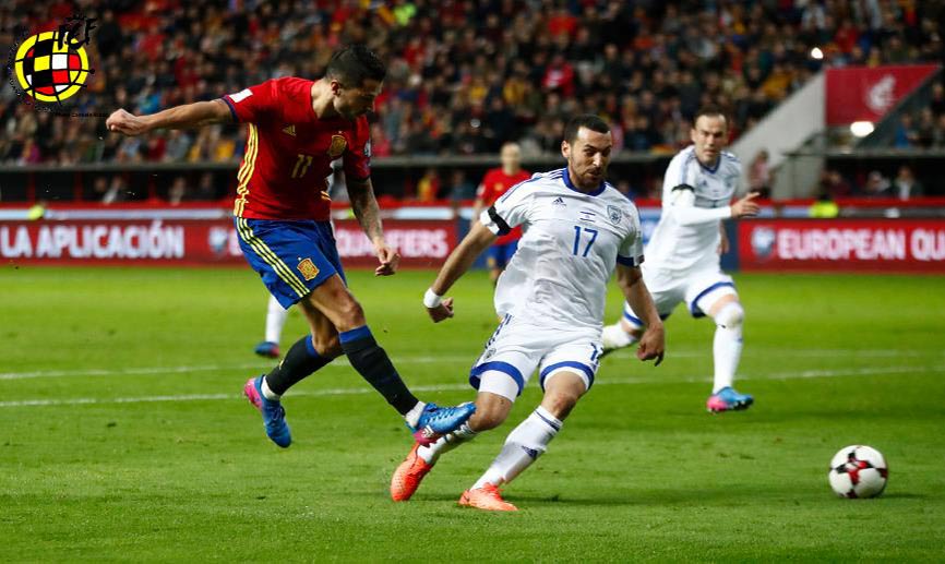 Vitolo en el partido de ida ante Israel