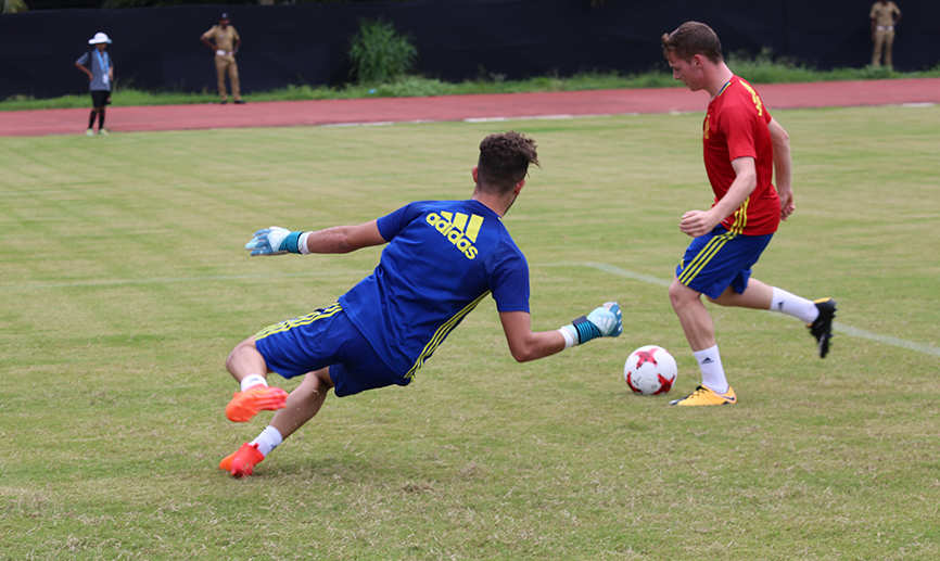 VÍDEO | España prepara el primer encuentro de grupo ante Brasil