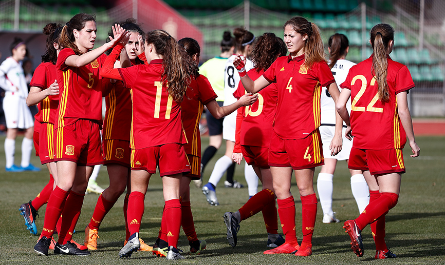 Disfruta con los goles del partido de entrenamiento de la selección femenina