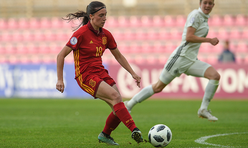 Eva remata a puerta en su primer tanto