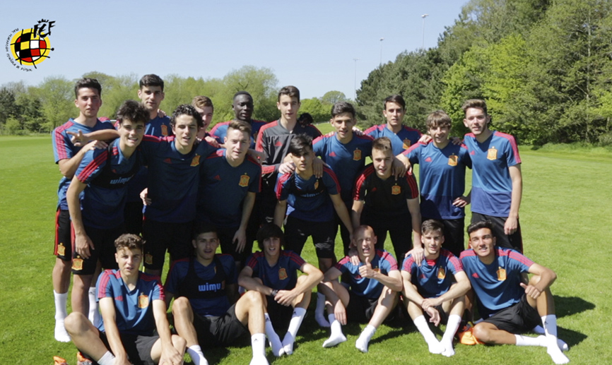 VÍDEO | Los internacionales de la sub-17: "FELIZ DÍA DE LA MADRE"