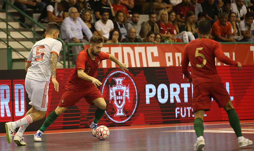 Disfruta de los goles del primer derbi ibérico de fútbol sala