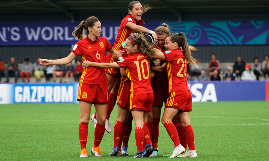 Las jugadoras de la Selección española celebran su primer tanto contra Nigeria