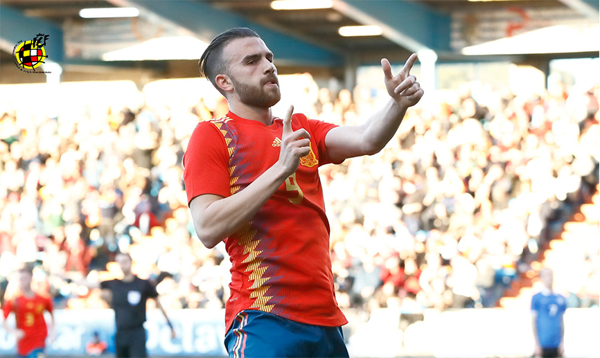 Borja Mayoral celebra uno de sus goles frente a Estonia