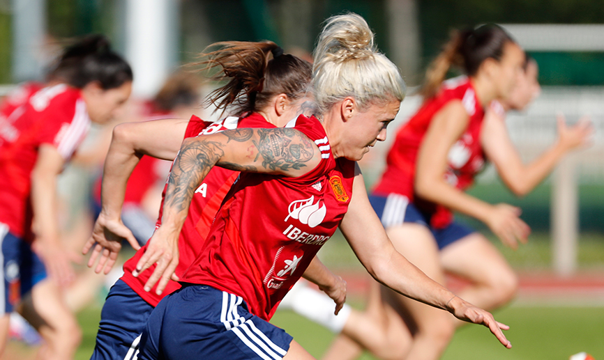 Momento del entrenamiento de la Selección española en le Touquet