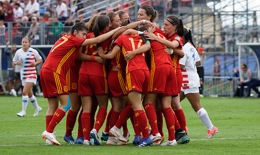 Las jugadoras de la Selección española Sub-20 celebran su primer tantos frente a Estados Unidos
