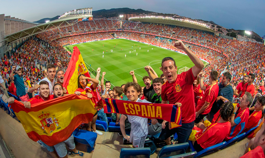 Estadio de La Rosaleda durante los instantes el España-República Checa