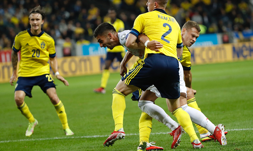 Momento del partido entre Suecia y España jugado en Solna