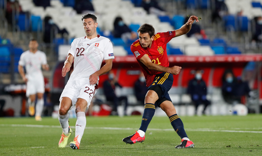 Momento del gol de Mikel Merino