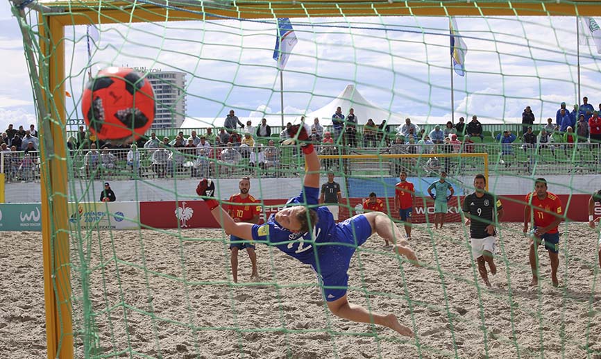 CRÓNICA | España sigue con rumbo directo hacia a la Superfinal (9-5)