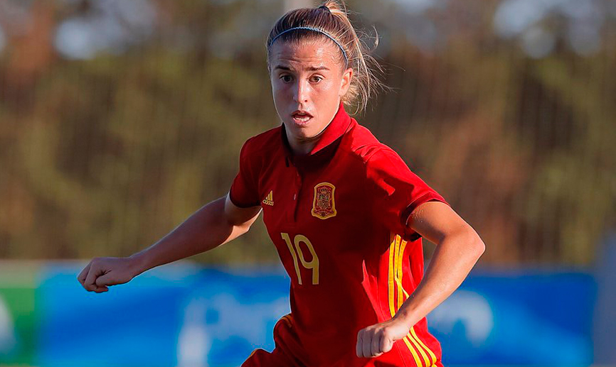 Bárbara Latorre durante un partido con la Selección española