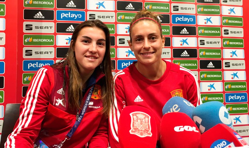 Patricia Guijarro y Alexia Putellas durante su rueda de prensa en Reims