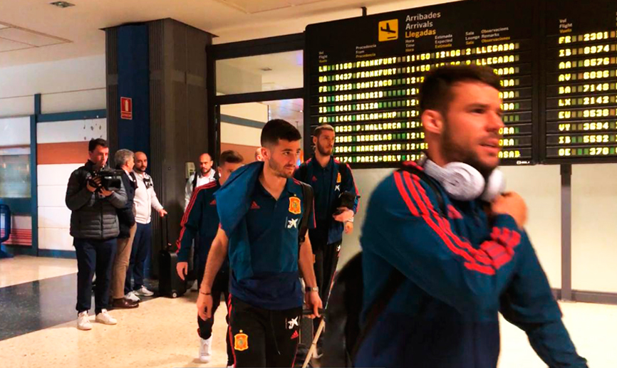 Los jugadores de la Selección española llegan a Valencia
