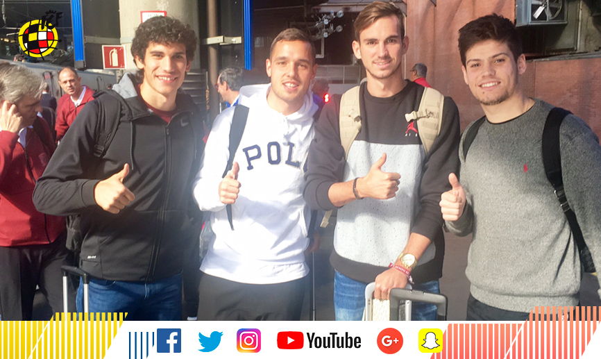 Los jugadores internacionales Sub-21 Jesús Vallejo, Pol Lirola, Fabián Ruiz y Jorge Meré posan a la llegada del equipo a la estación de Atocha
