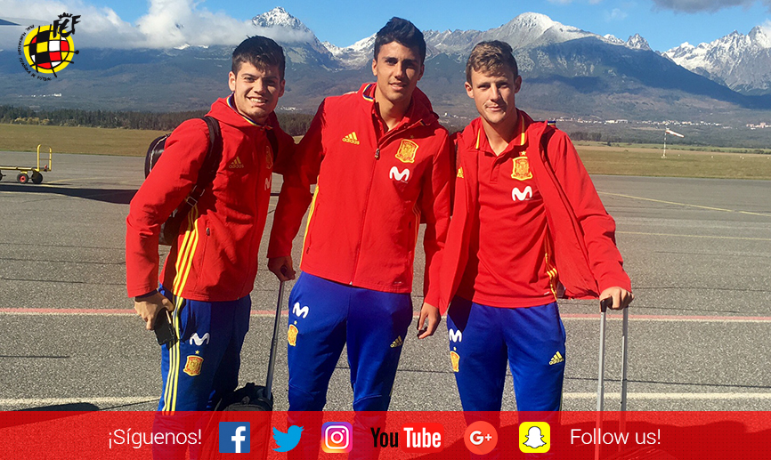 Jorge Neré, Rodri Hernández y Marc Gual a su llegada a Poprad (Eslovaquia)