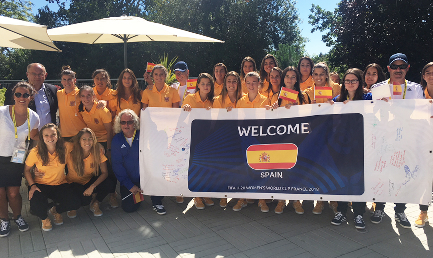 La Selección Sub-20 femenina a su llegada a Pont-Aven (Francia)