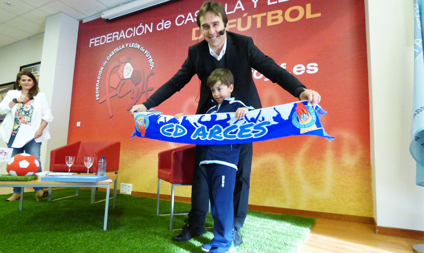 Julen Lopetegui durante un momento de su coloquio en la sede de la Federación de Castilla y León