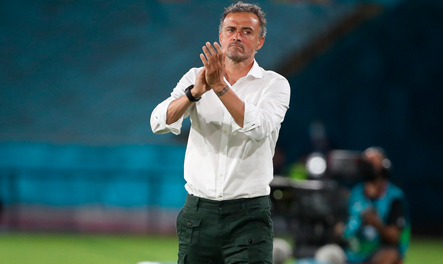 El seleccionador nacional, Luis Enrique Martínez, durante el España-Suecia jugado en Sevilla