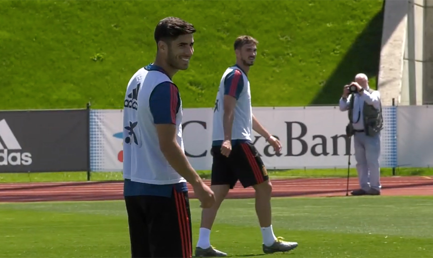 Golazo de Marco Asensio en el entrenamiento de la Selección