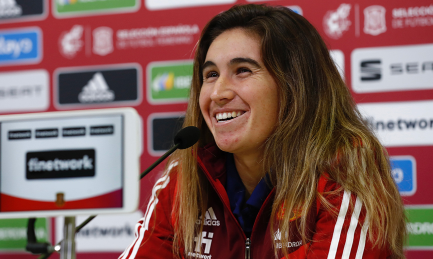 Mariona Caldentey durante la conferencia de prensa en Las Rozas