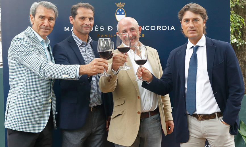 Lobo Carrasco, Fernando Giner, Julen Guerrero