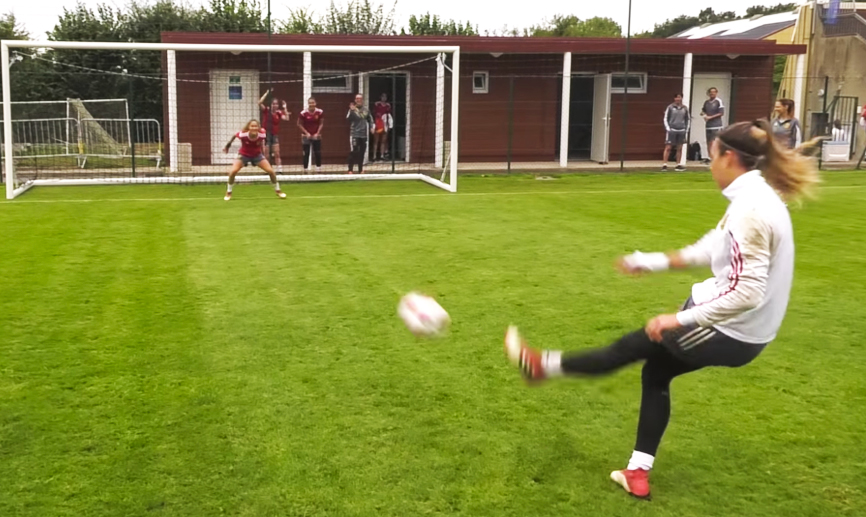 María Isabel Rodríguez y Laia Aleixandri se retan con los papeles cambiados