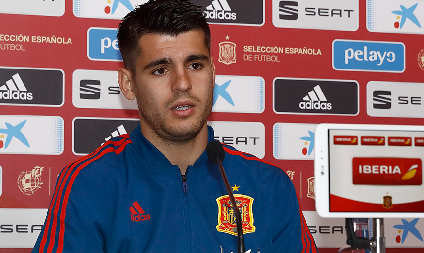 Álvaro Morata en un momento de la rueda de prensa