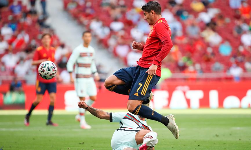 Momento del partido entre España y Portugal jugado en Madrid