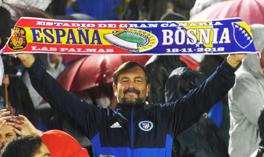 Los aficionados de Las Palmas, con la Selección