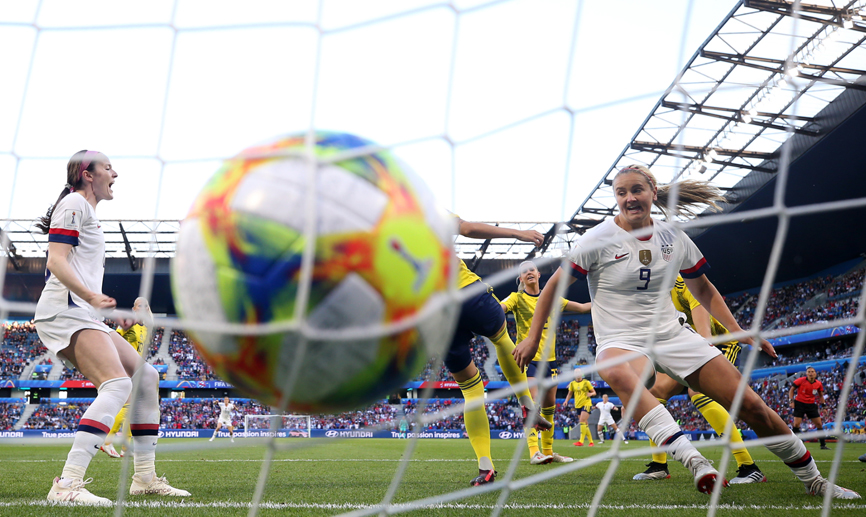 Estados Unidos marca el primer gol ante Suecia