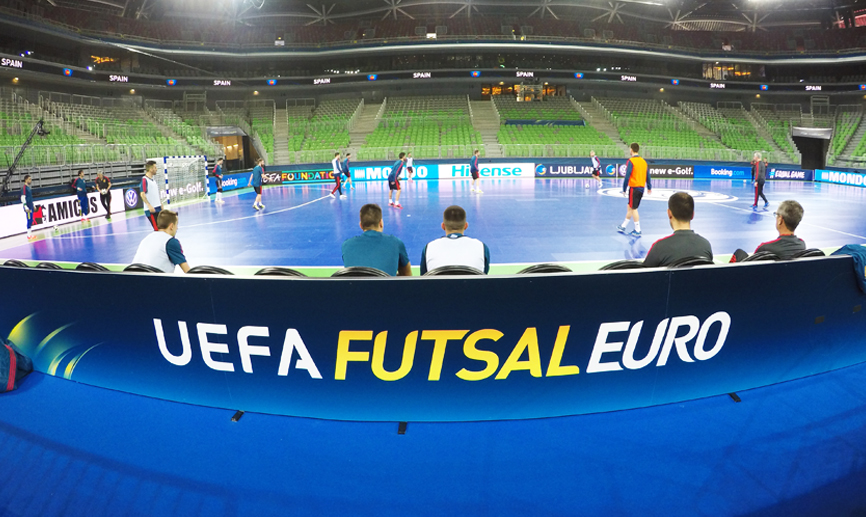 La selección española de fútbol sala entrena la víspera de su partido frente a Azerbaiyán