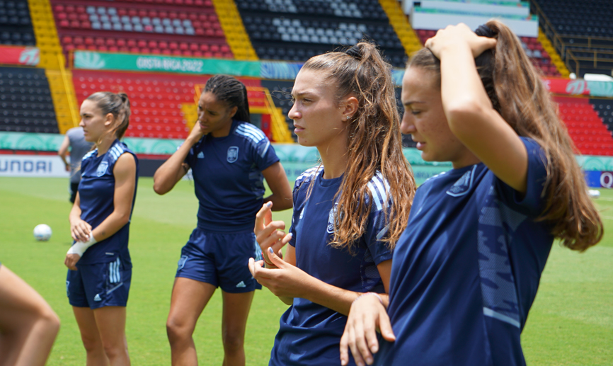 Entrenamiento oficial de la Selección Sub-20 en el estadio Morera Soto