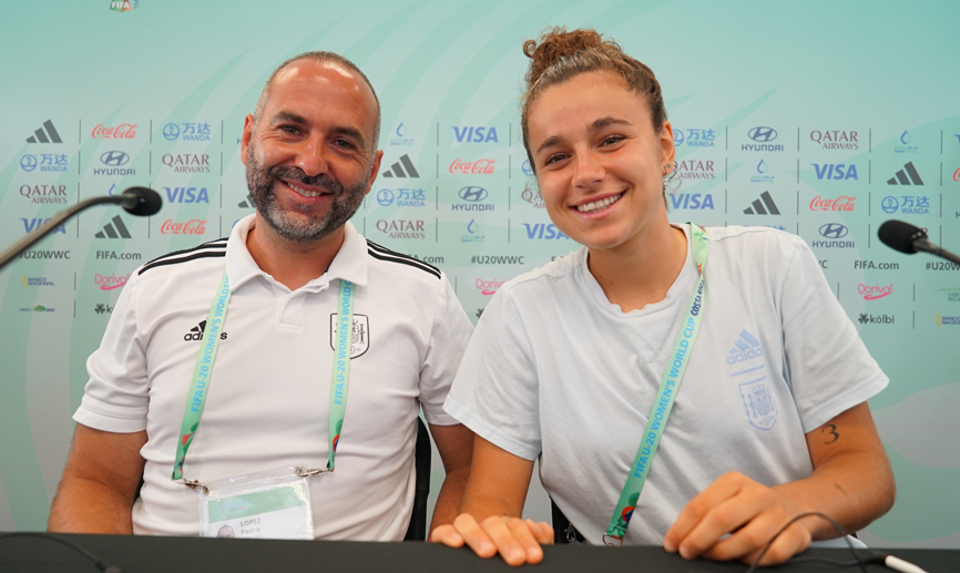 Pedro López y Ana Tejada en la rueda de prensa oficial