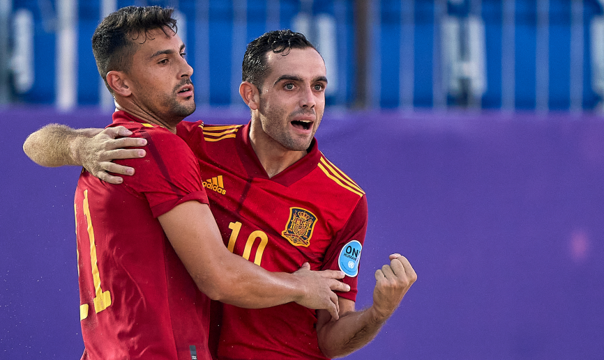 Joselito y Chiky celebrando uno de los goles del primero 