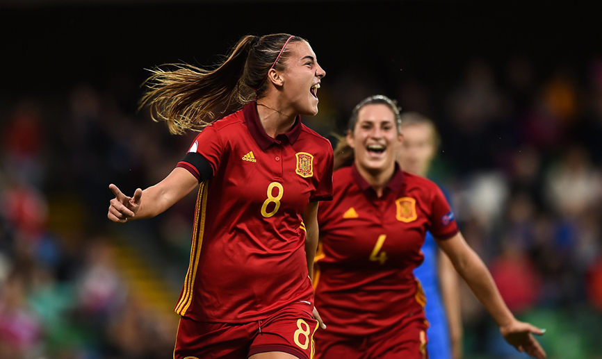 Patricia Guijarro celebrando un gol