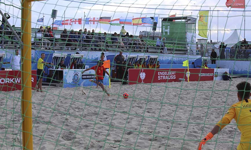 RESUMEN I El combinado nacional de fútbol playa se lleva el título ante Francia (3-2)  