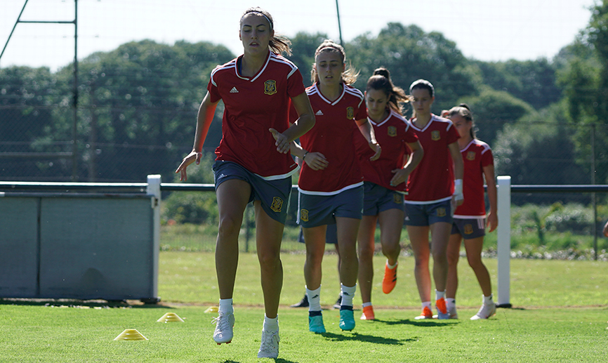 La Selección española Sub-20 femenina entrena en Francia