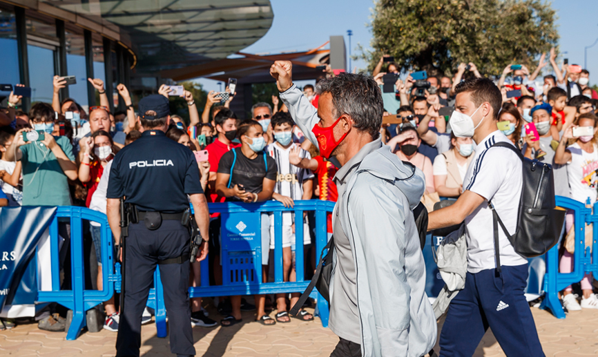 El seleccionador nacional a su llegada al hotel de concentración del equipo en Sevilla