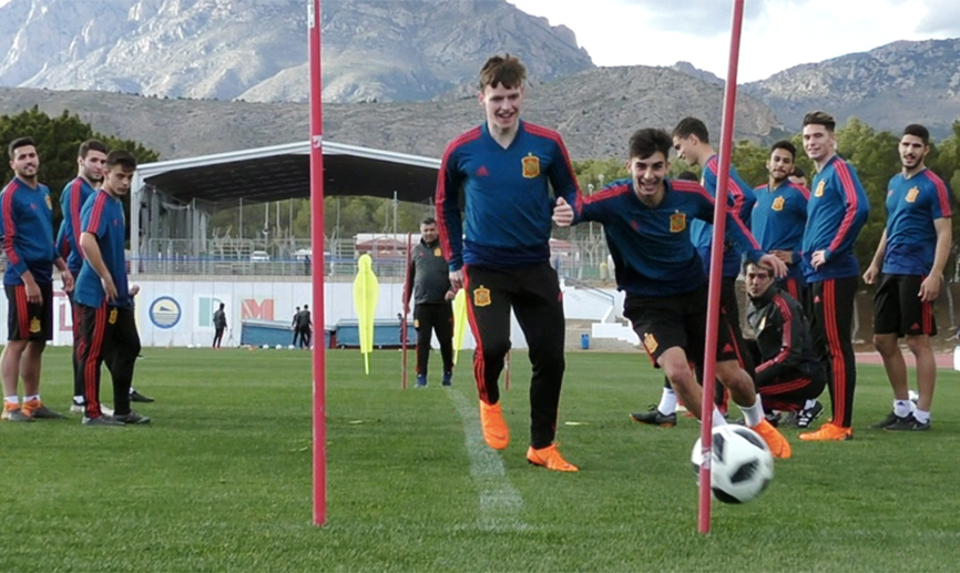 Entrenamiento de la Sub-19 en Benidorm