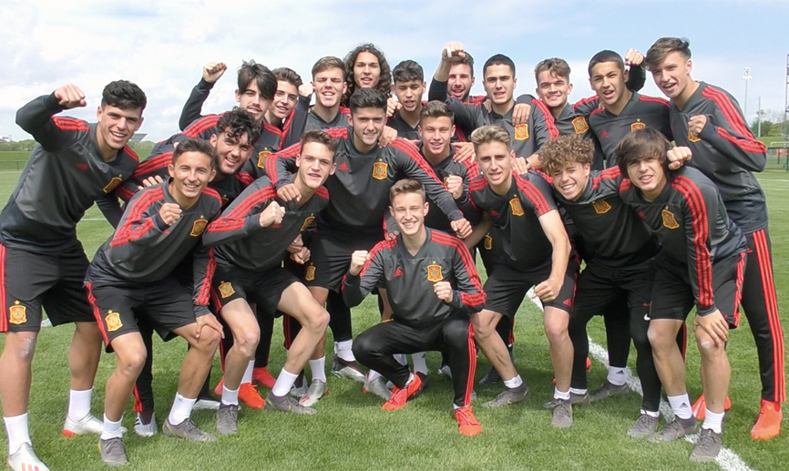 La Sub-17 posa antes de la final