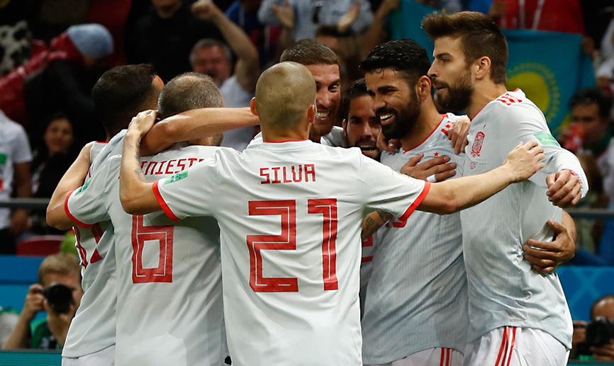 Los jugadores de la Selección española durante el partido contra Irán