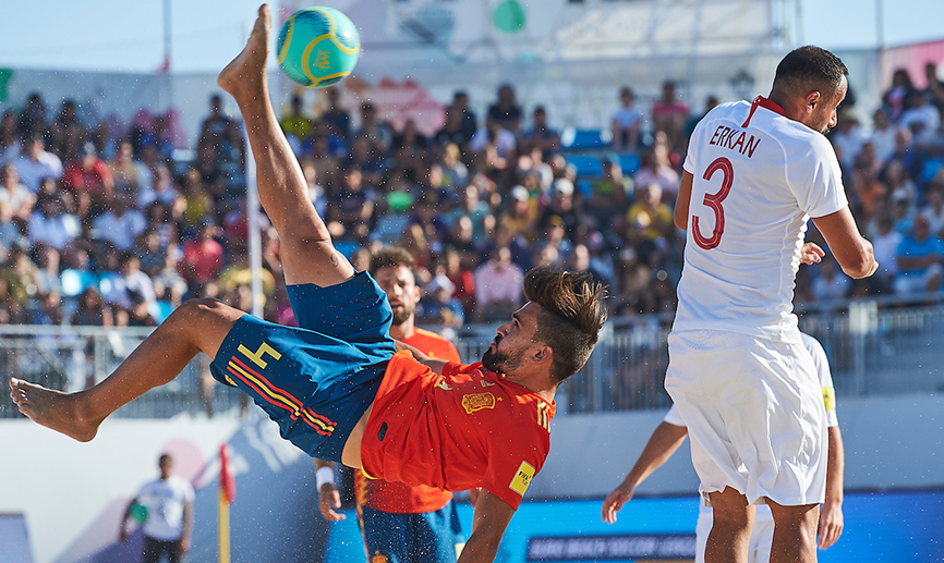 Momento del partido entre Turquía y España de la Liga Europea de Fútbol Playa