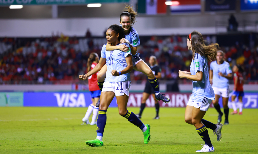 Salma celebra su gol ante Costa Rica