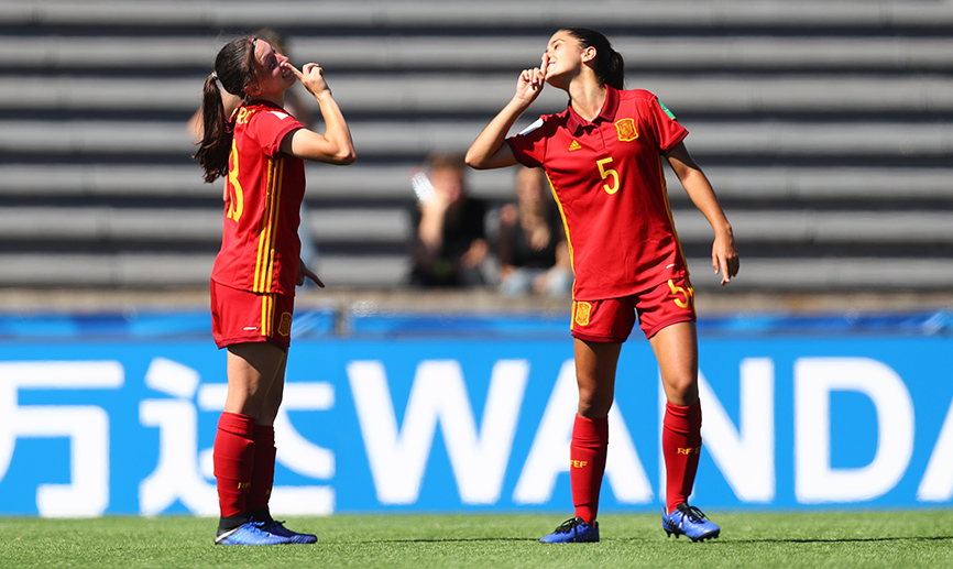 Celebración de Eva Navarro y Claudia Pina