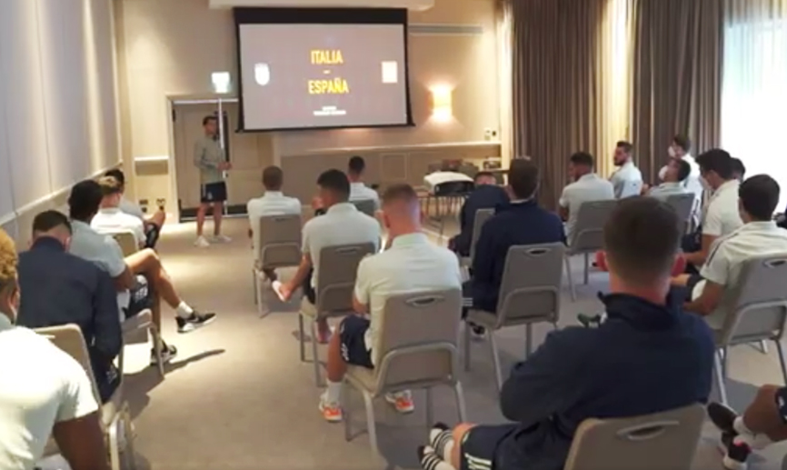 Sesión de vídeo de la Selección española antes de su partido frente a Italia