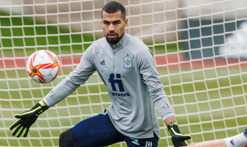 Robert Sánchez abandona la concentración de la Selección