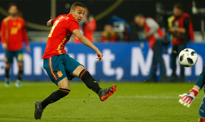 Rodrigo Moreno remata a puerta en el encuentro frente a Alemania
