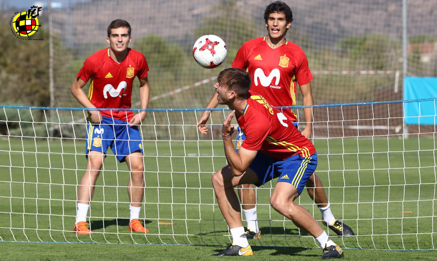 Emocionante torneo de fútbol-tenis en Las Rozas