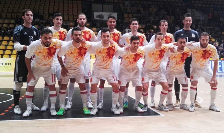 La Selección española de Fútbol Sala posa antes del su encuentro frente a Italia