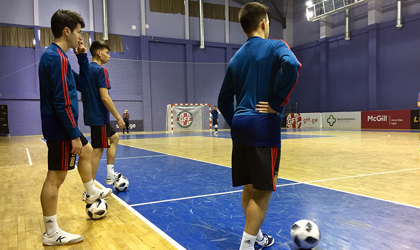 La Sub-19 entrena ya en Tiflis
